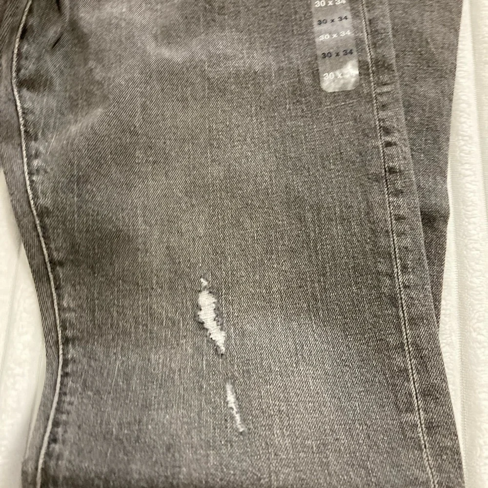 NWTS Mens Distressed Jeans Gap